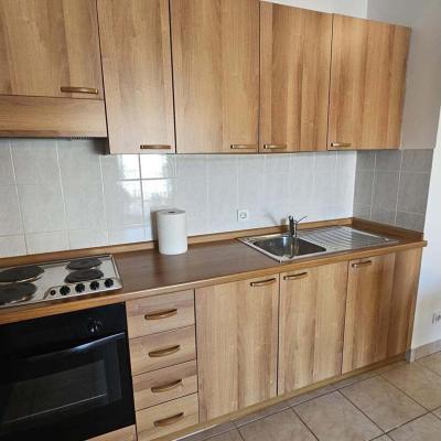 apartman-na-atraktivnoj-lokaciji-samo-30-m-do-plaze16