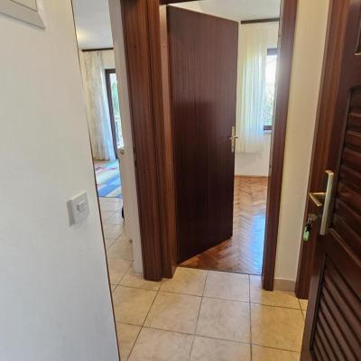 apartman-na-atraktivnoj-lokaciji-samo-30-m-do-plaze22