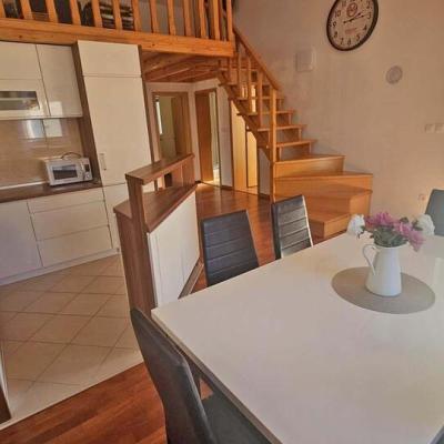 apartman-s-pogledom-na-more-na-mirnoj-lokaciji11