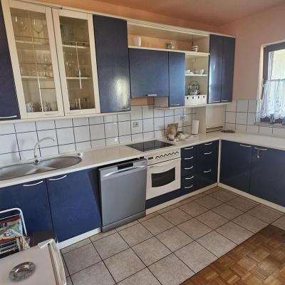 komforan-apartman-s-velikom-terasom-i-pogledom-na-more11 komforan-apartman-s-velikom-terasom-i-pogledom-na-more11