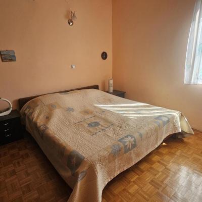 komforan-apartman-s-velikom-terasom-i-pogledom-na-more15 komforan-apartman-s-velikom-terasom-i-pogledom-na-more15
