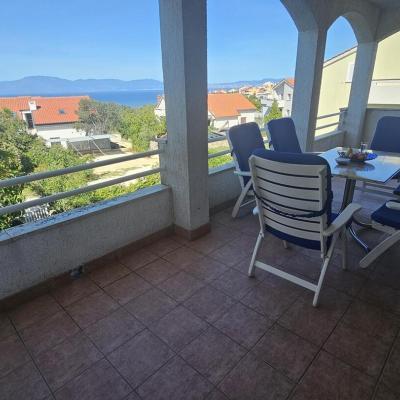 komforan-apartman-s-velikom-terasom-i-pogledom-na-more2 komforan-apartman-s-velikom-terasom-i-pogledom-na-more2