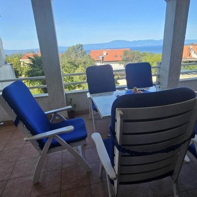 komforan-apartman-s-velikom-terasom-i-pogledom-na-more5 komforan-apartman-s-velikom-terasom-i-pogledom-na-more5